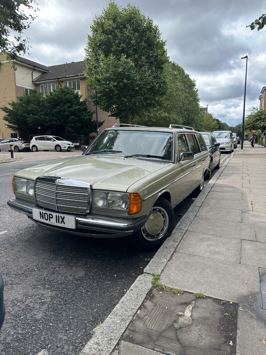1984 Mercedes-Benz 280 Image 3
